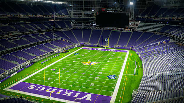 chad davis us bank stadium flickr